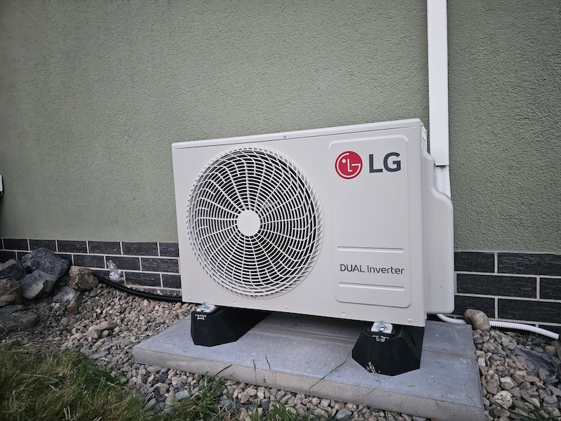 Klimatizace LG Deluxe v Senove
